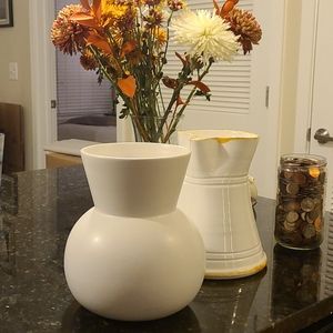 White Flower Vase (XL 2 dozen rose size!)